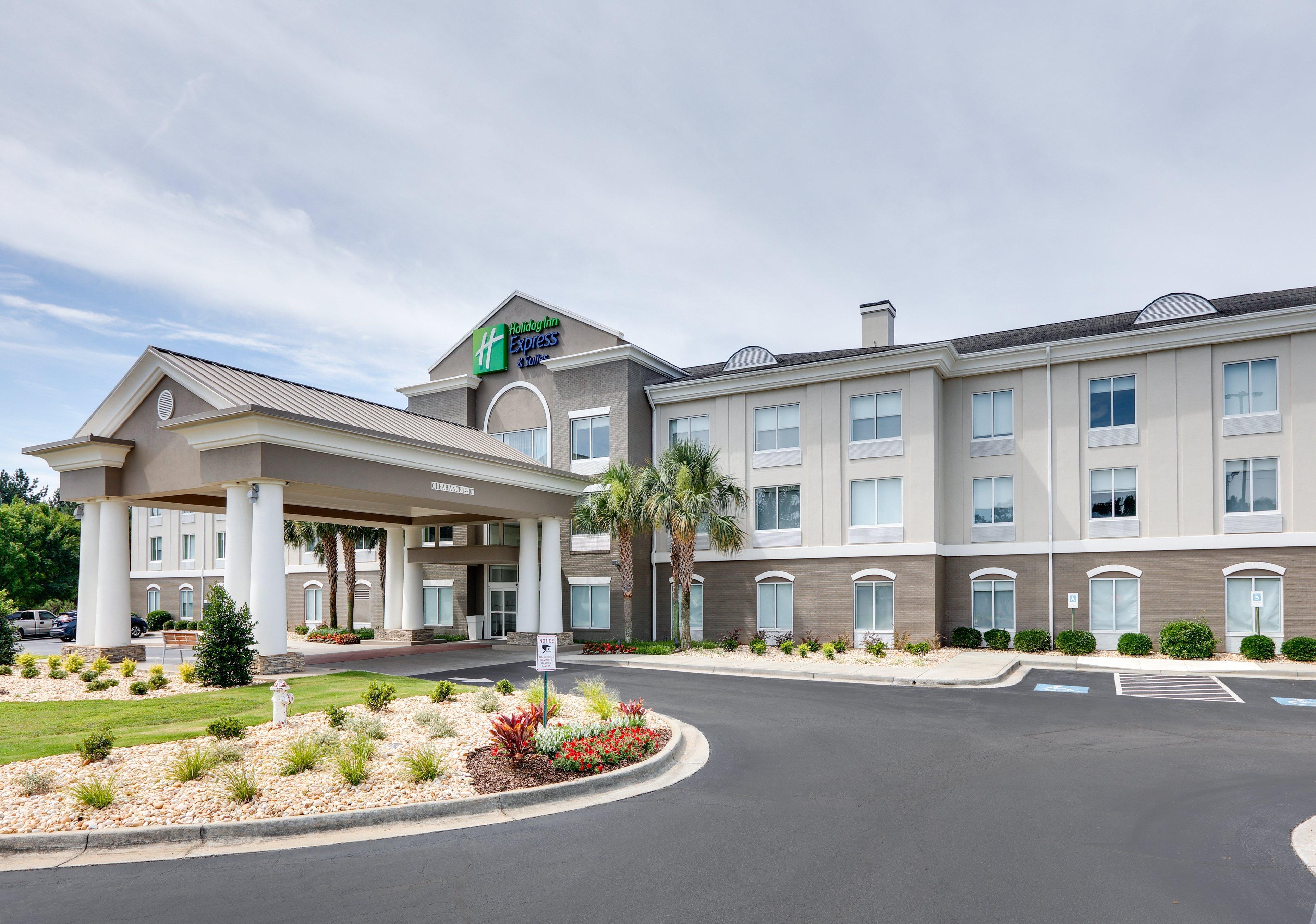 Holiday Inn Express Hotel & Suites Dublin By Ihg Exterior photo