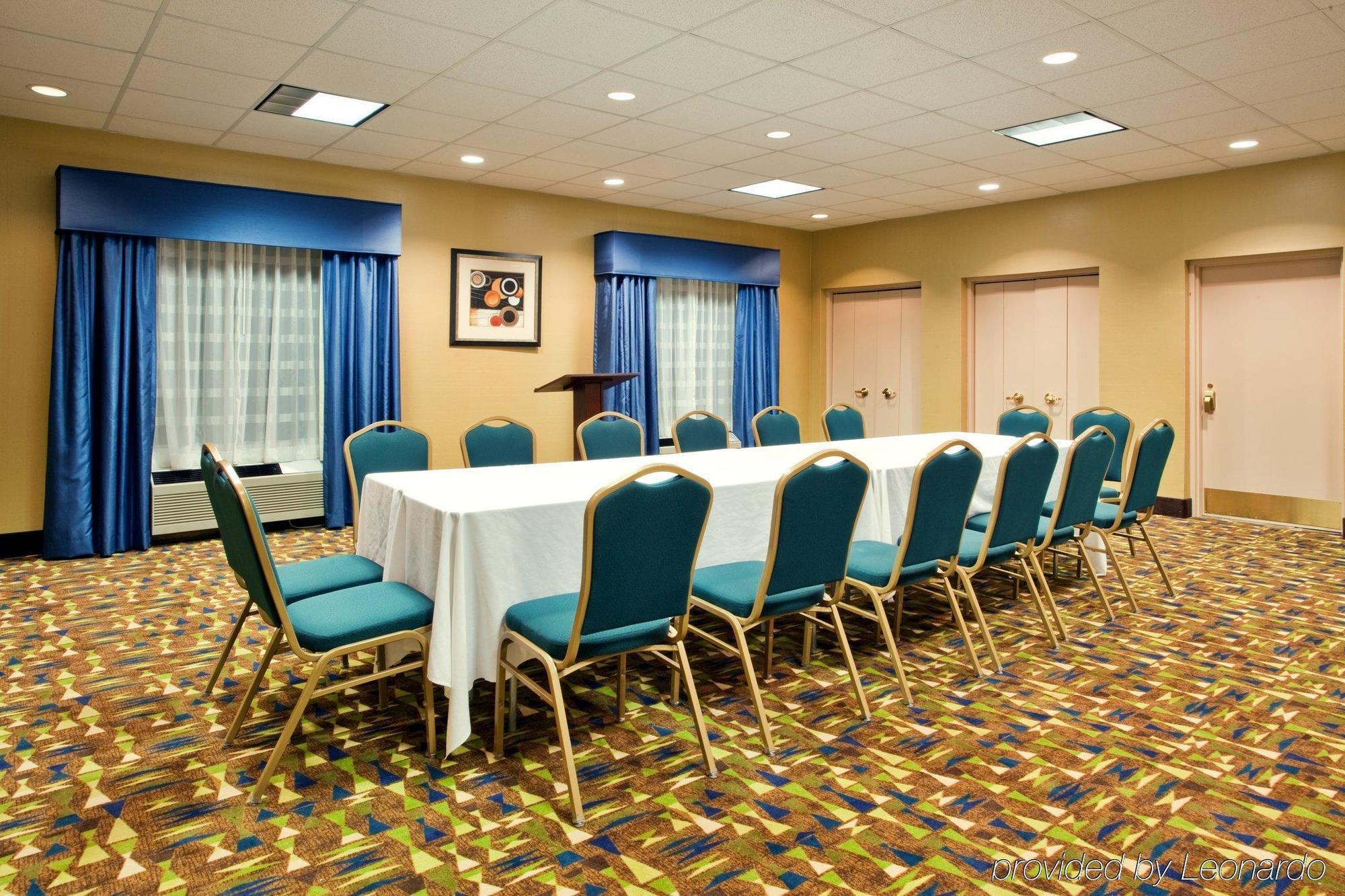 Holiday Inn Express Hotel & Suites Dublin By Ihg Facilities photo